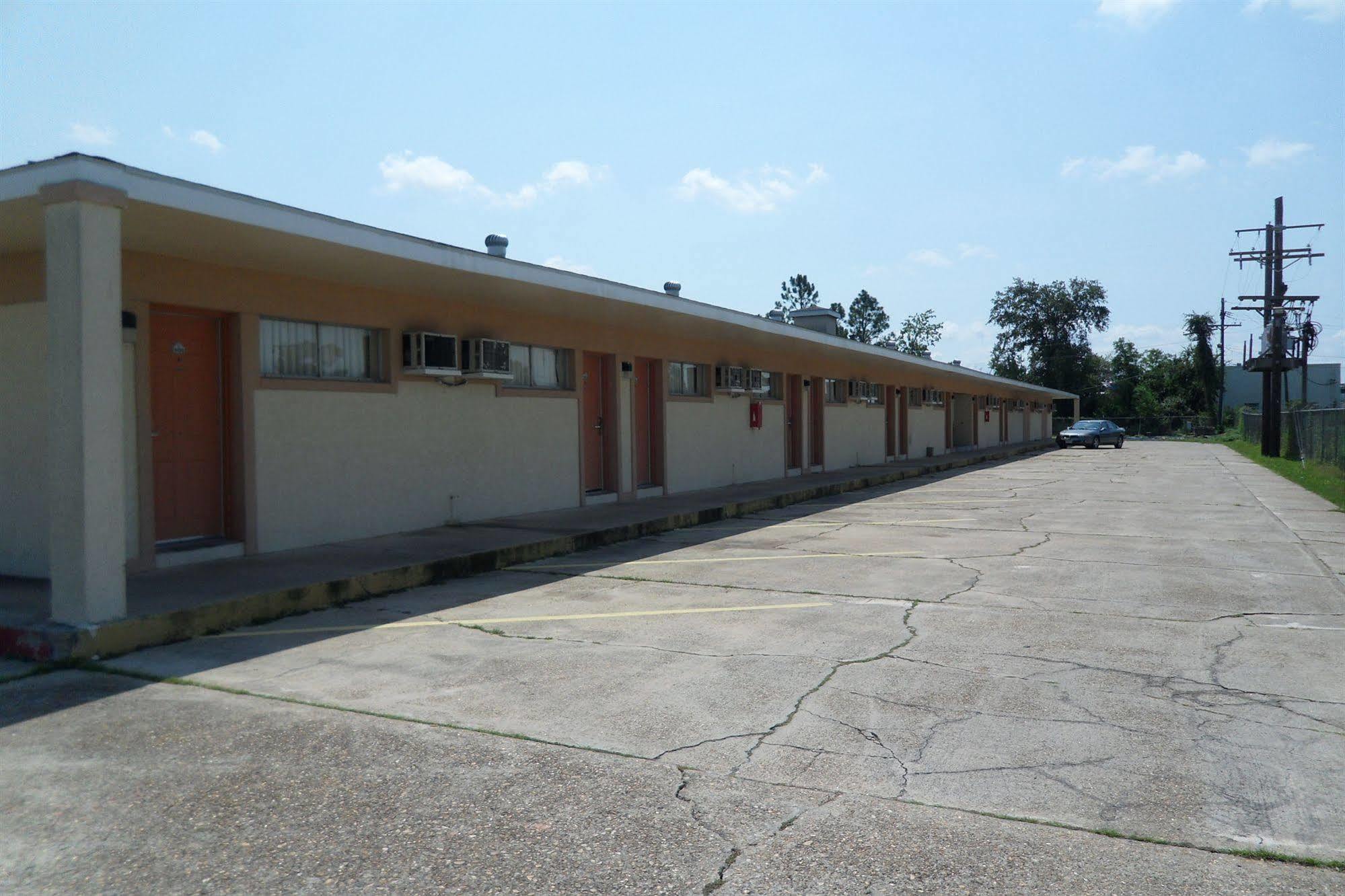 Deluxe Inn Motel Lake Charles Zewnętrze zdjęcie