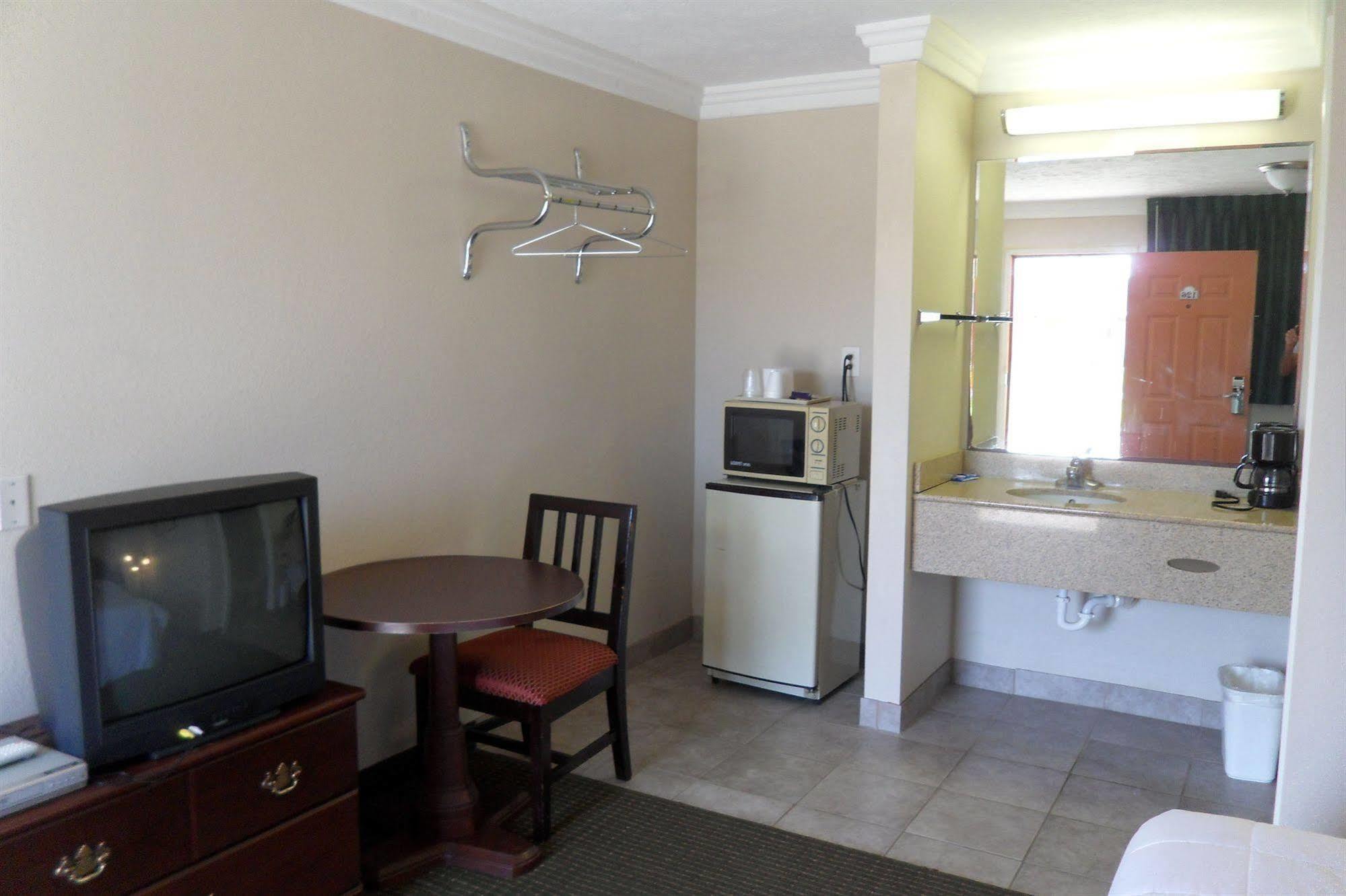 Deluxe Inn Motel Lake Charles Zewnętrze zdjęcie